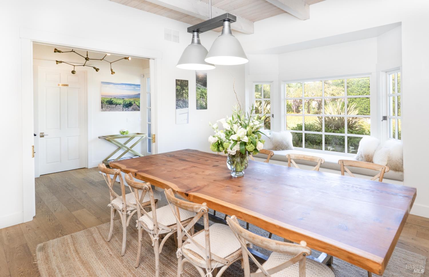 7433 Saint Helena Hwy