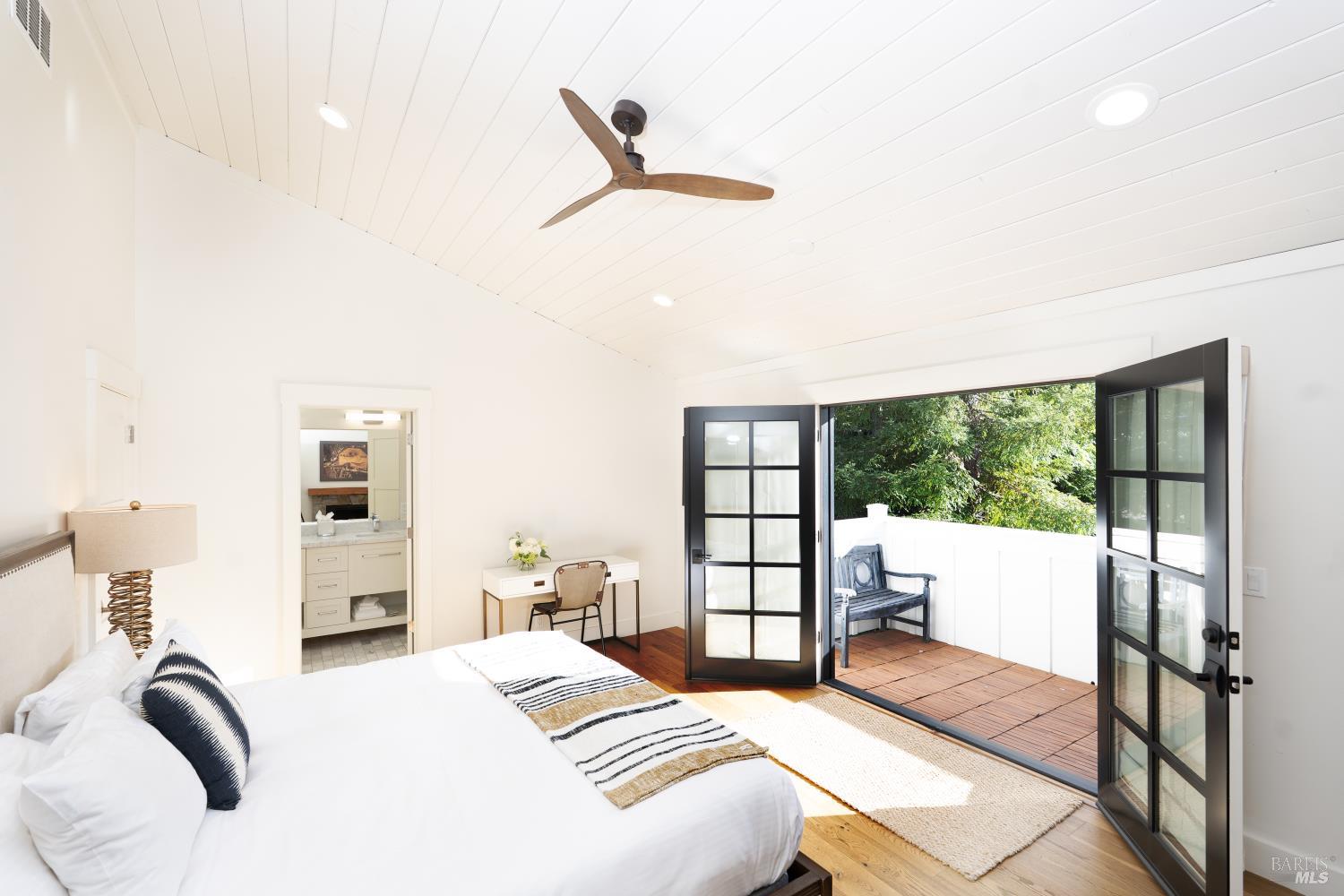 7433 Saint Helena Hwy