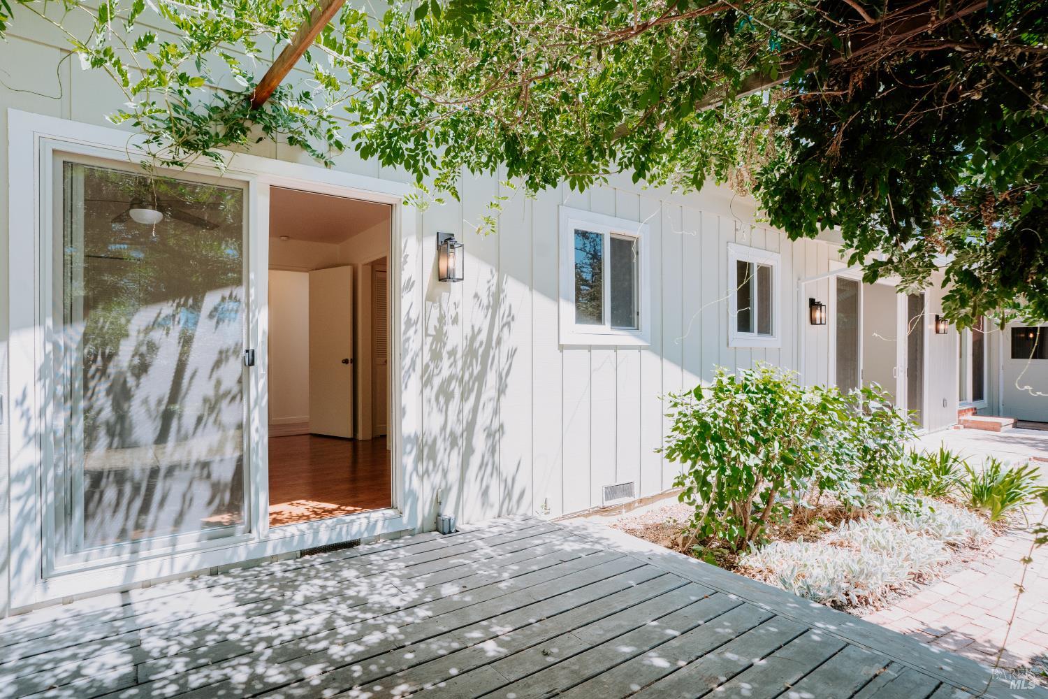 120 Cold Springs Rd
