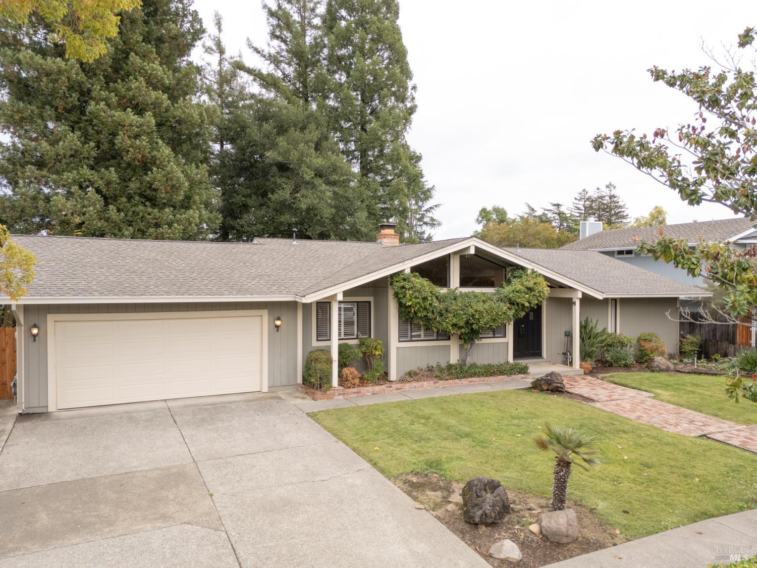 4044 Wisteria Way