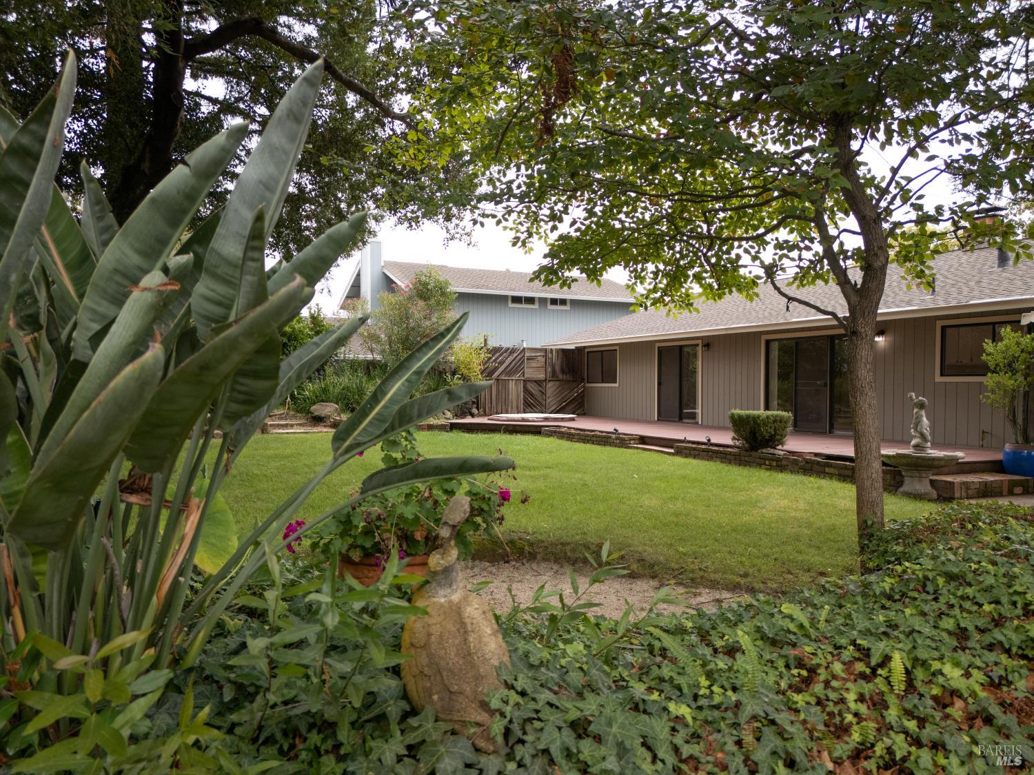 4044 Wisteria Way