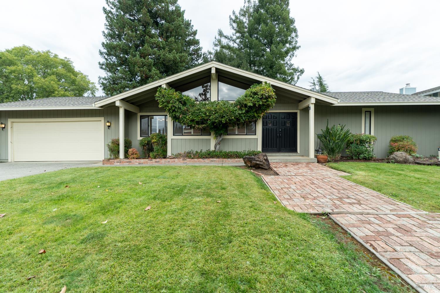 4044 Wisteria Way