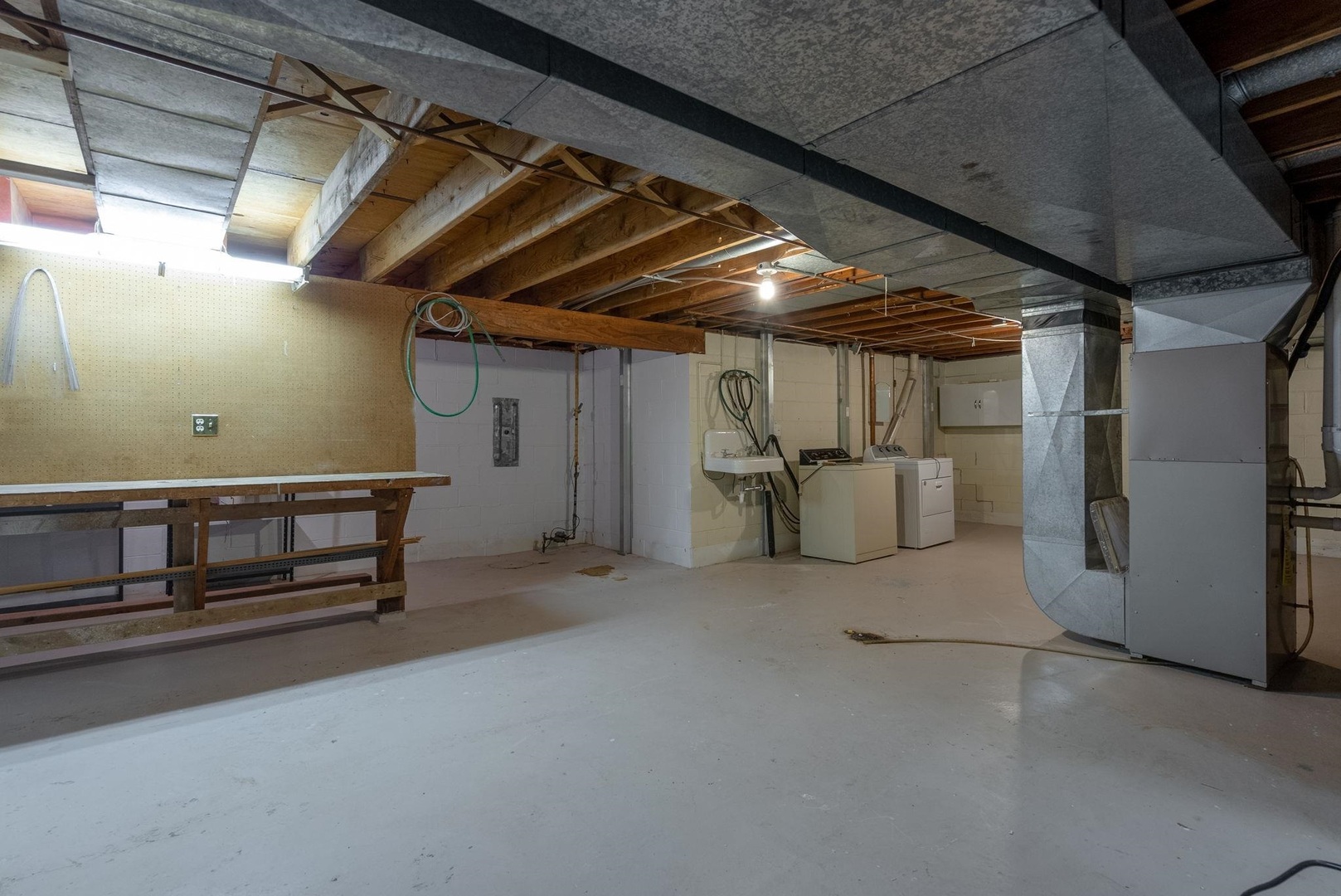 3816 Woodland Court