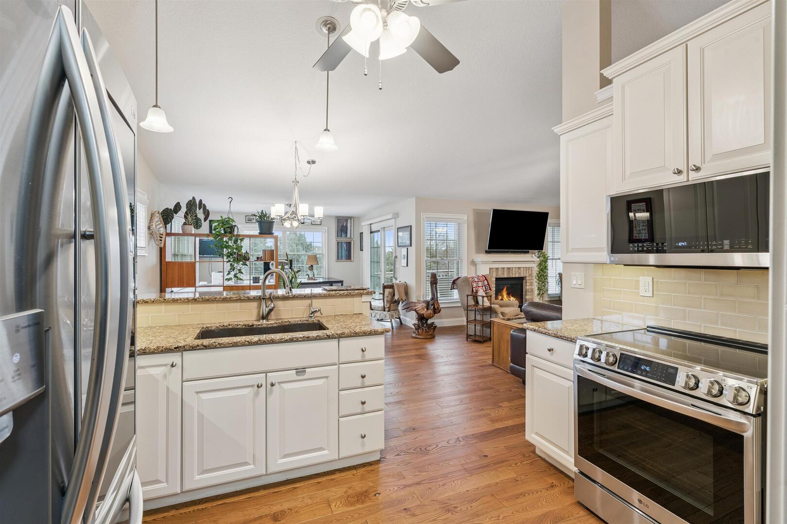 2631 E 57th Court