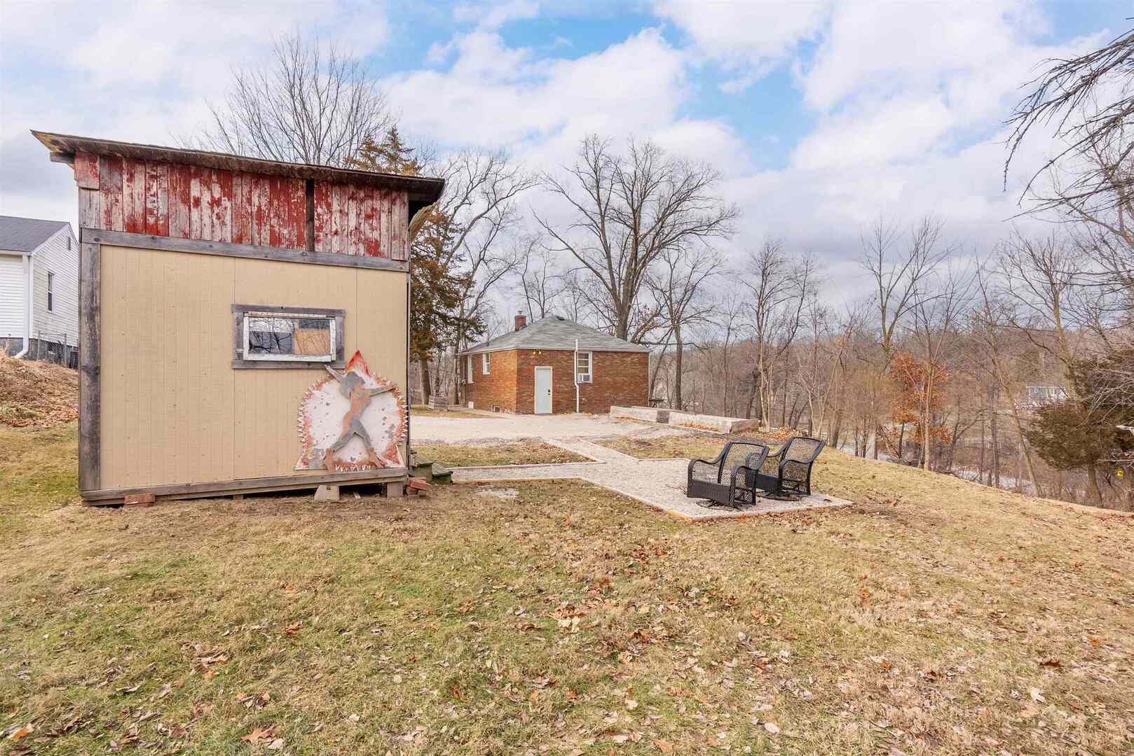 1 Blue Grass Court