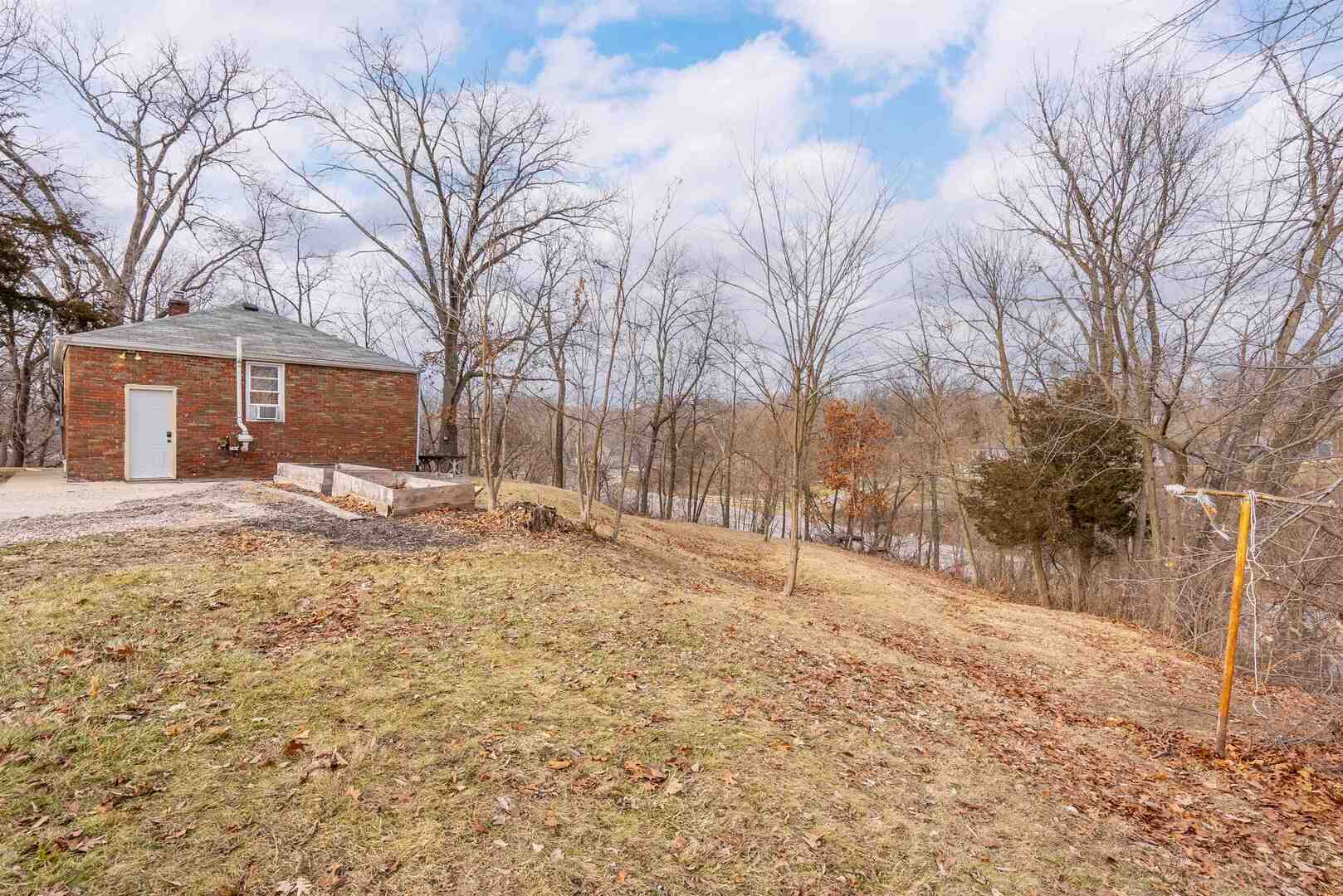 1 Blue Grass Court