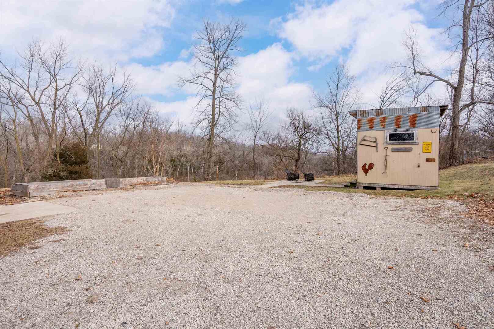 1 Blue Grass Court