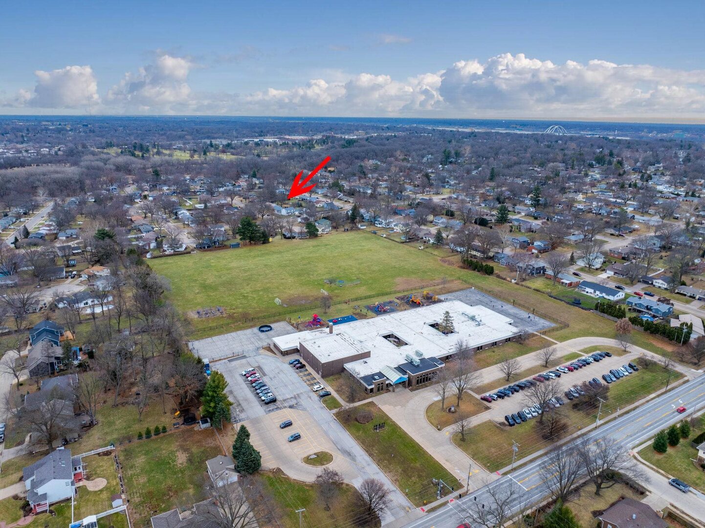 2615 E 28th Court
