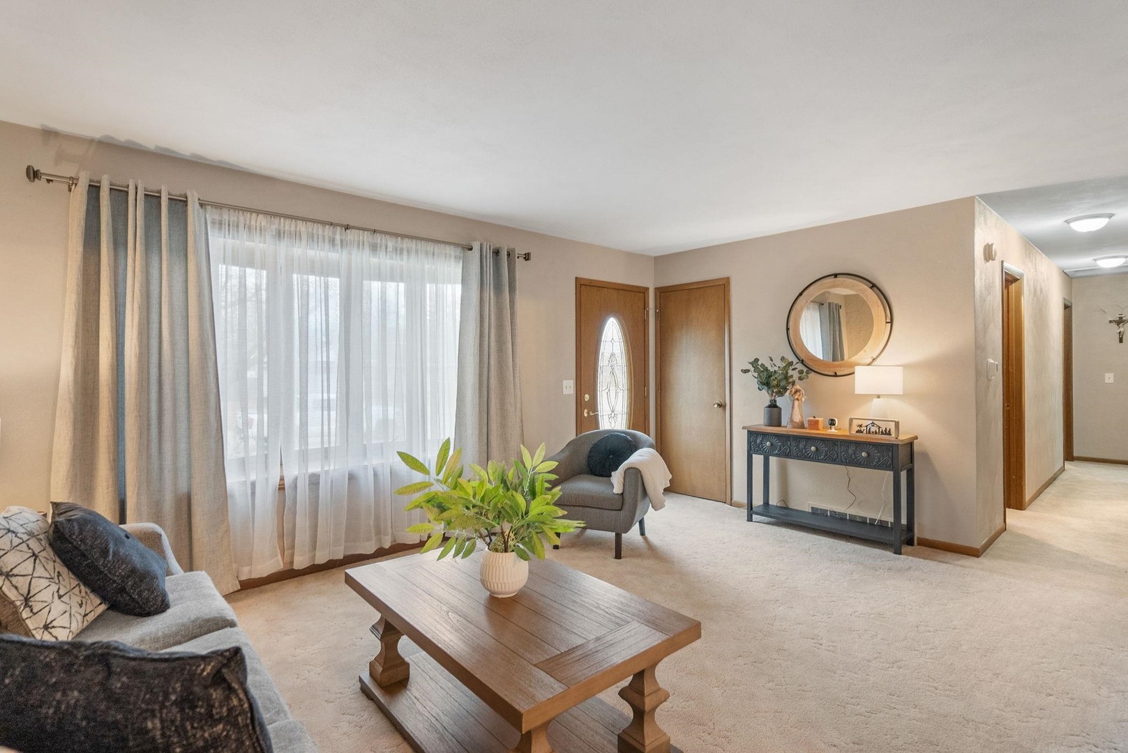 2615 E 28th Court