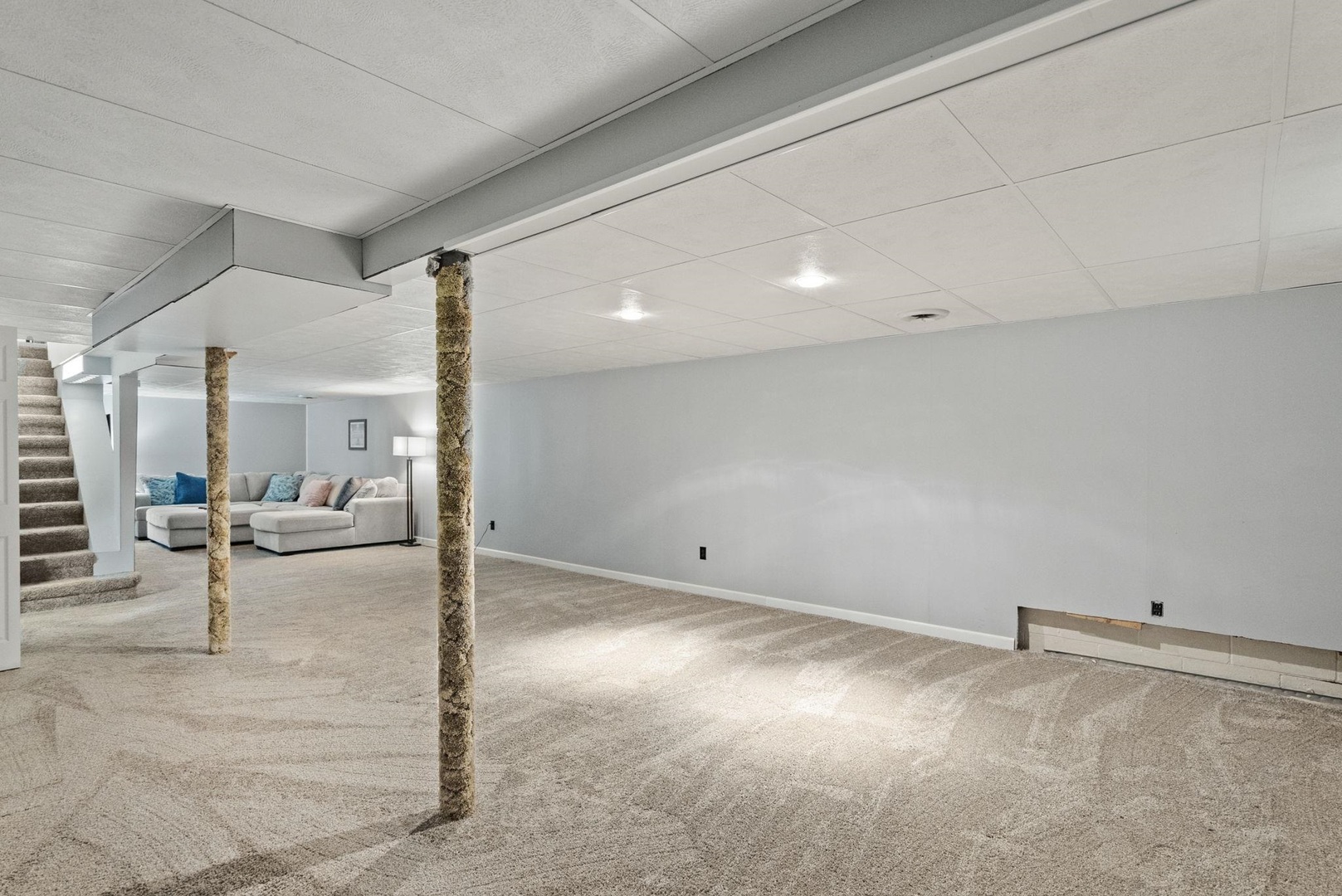 2615 E 28th Court