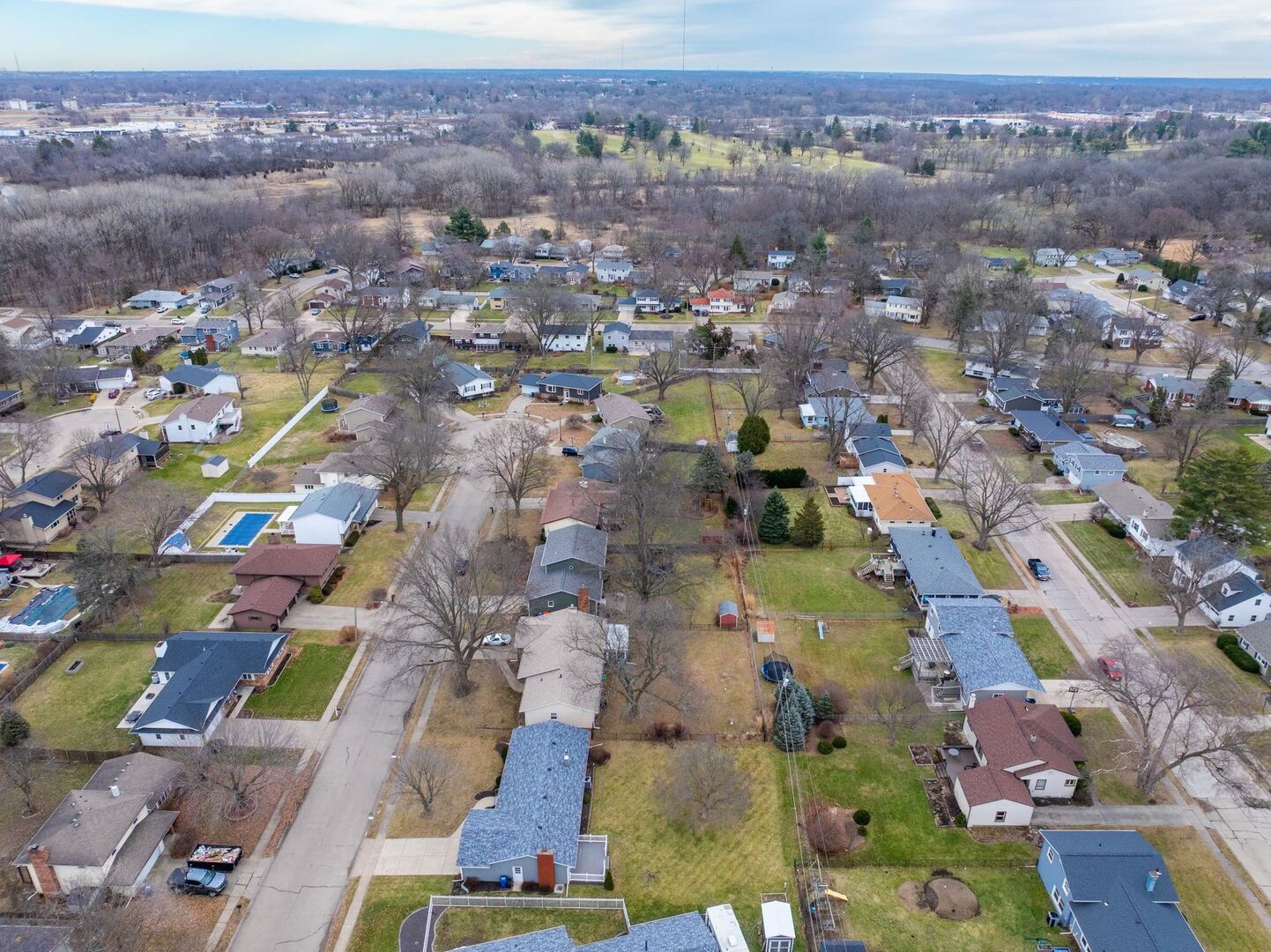 2615 E 28th Court