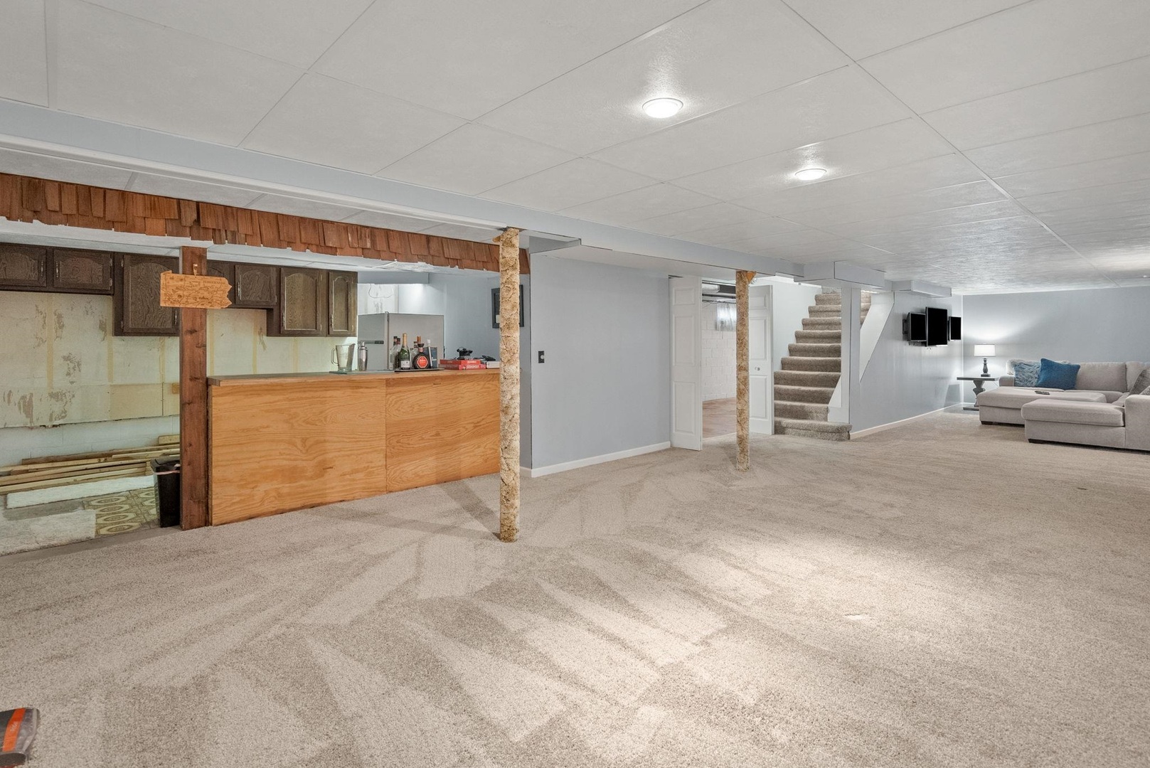 2615 E 28th Court