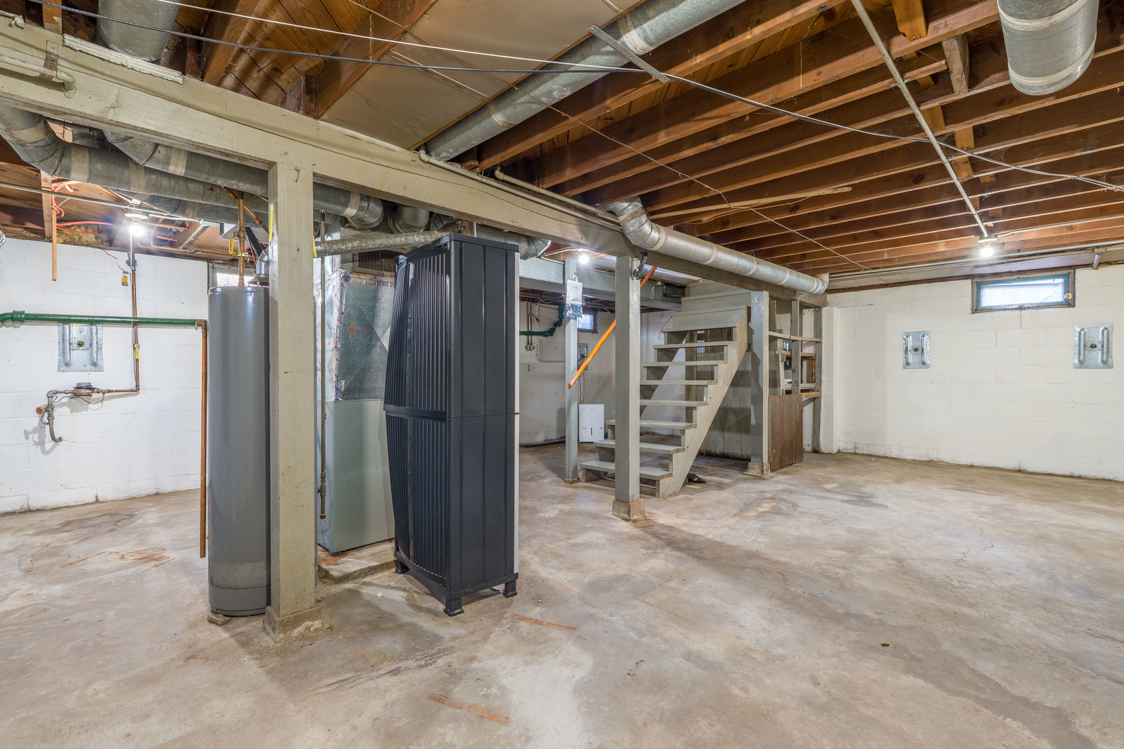 1910 W Pleasant Street