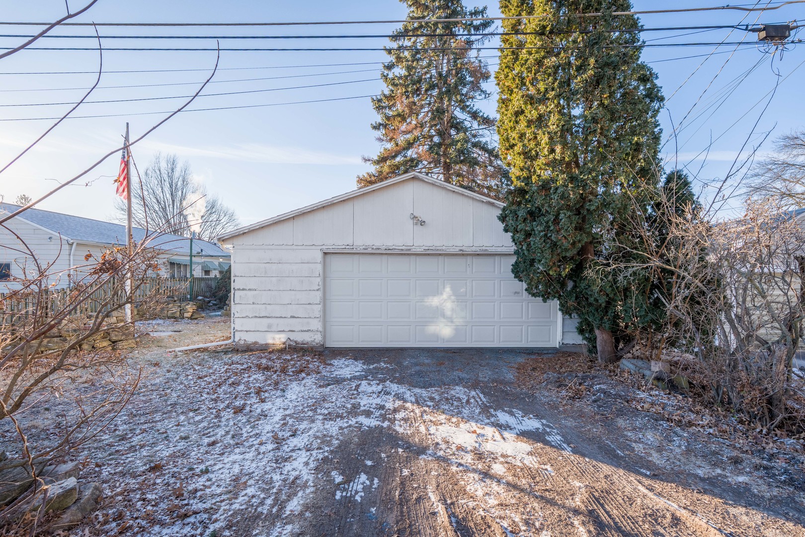 1910 W Pleasant Street