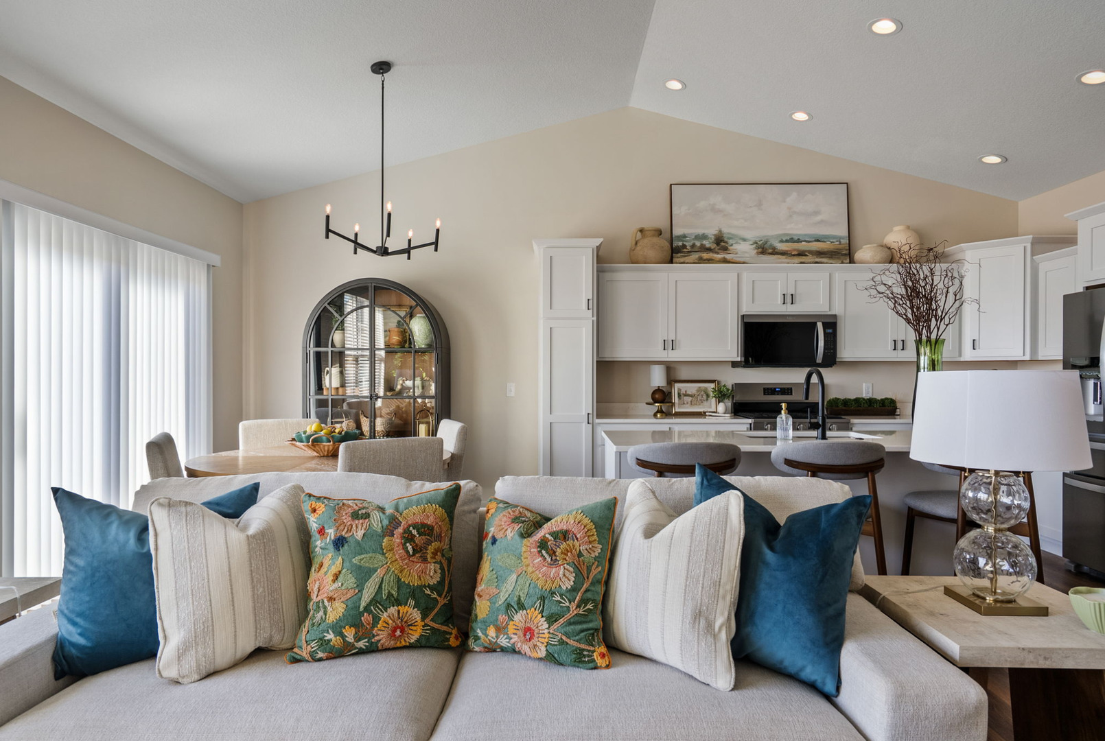 6 FRANK Court