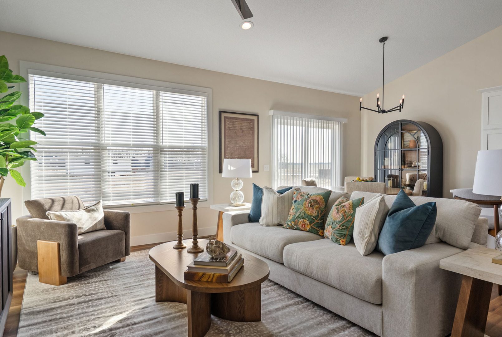 6 FRANK Court