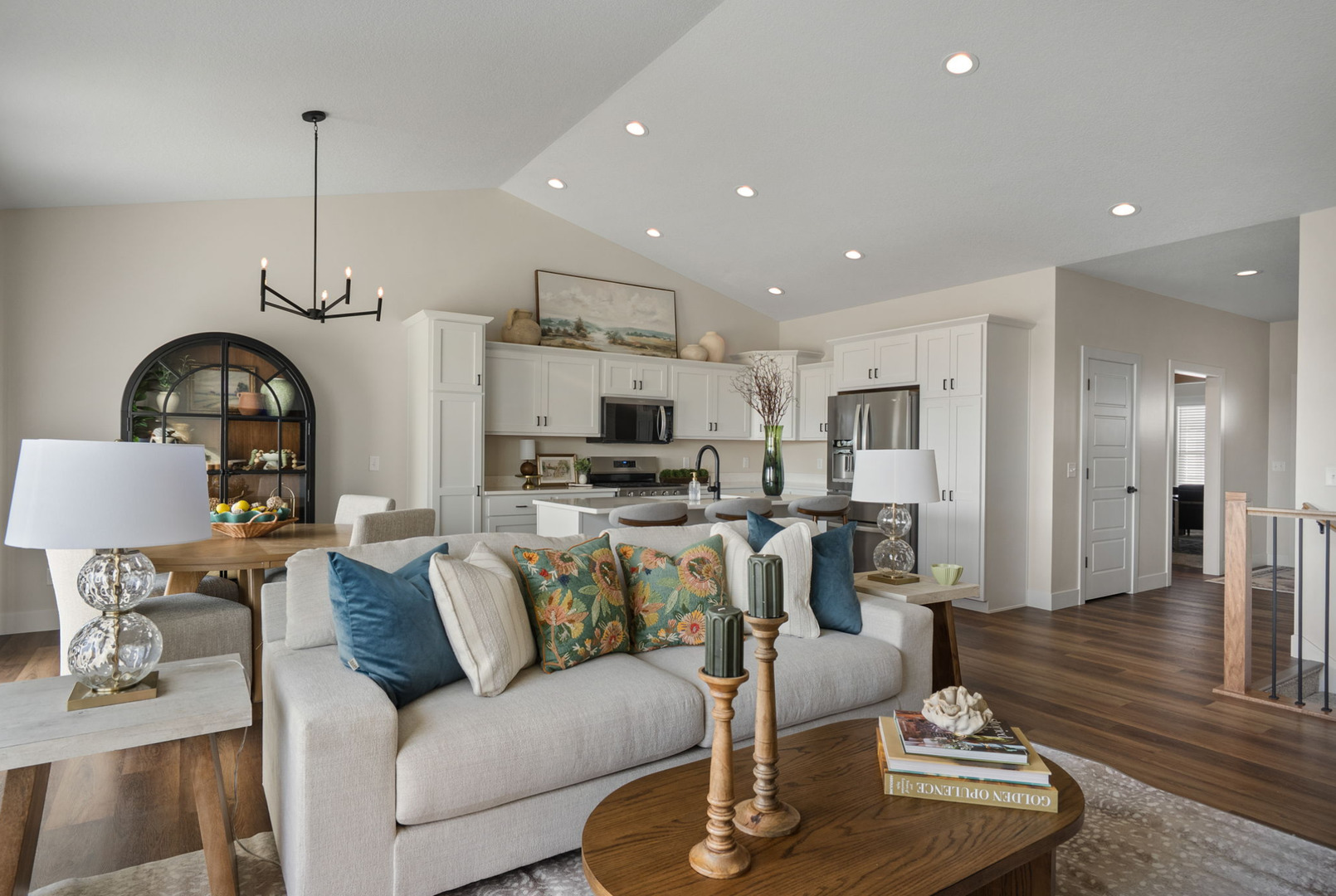 6 FRANK Court
