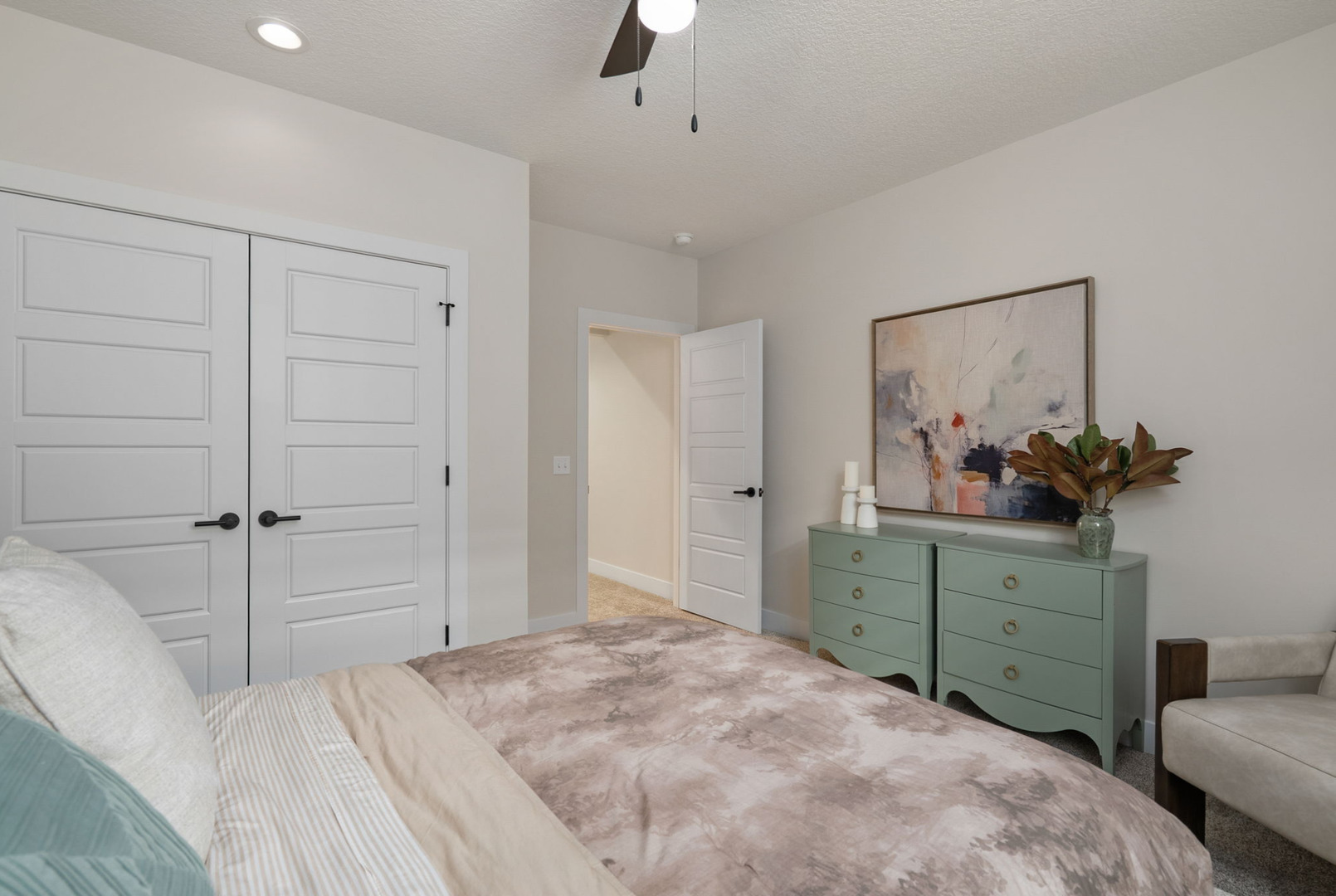 6 FRANK Court