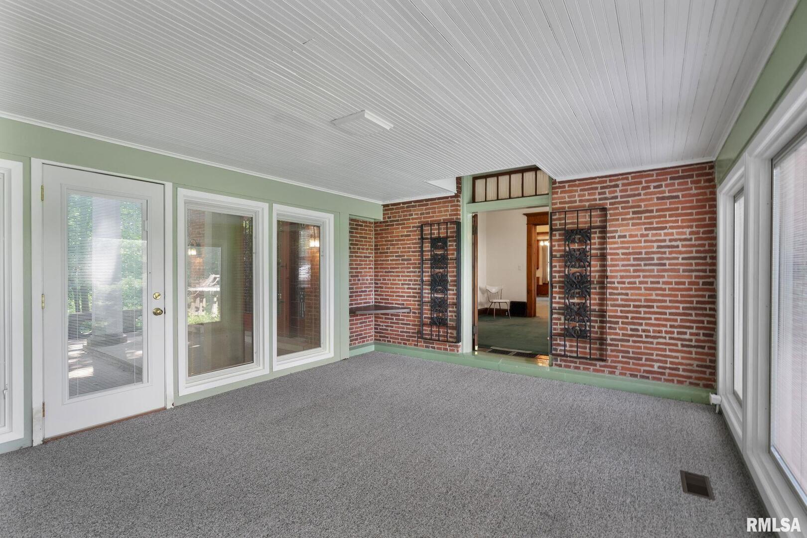 5418 CHAPEL HILL Road