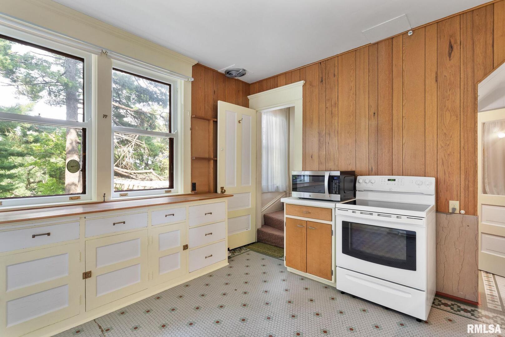 5418 CHAPEL HILL Road