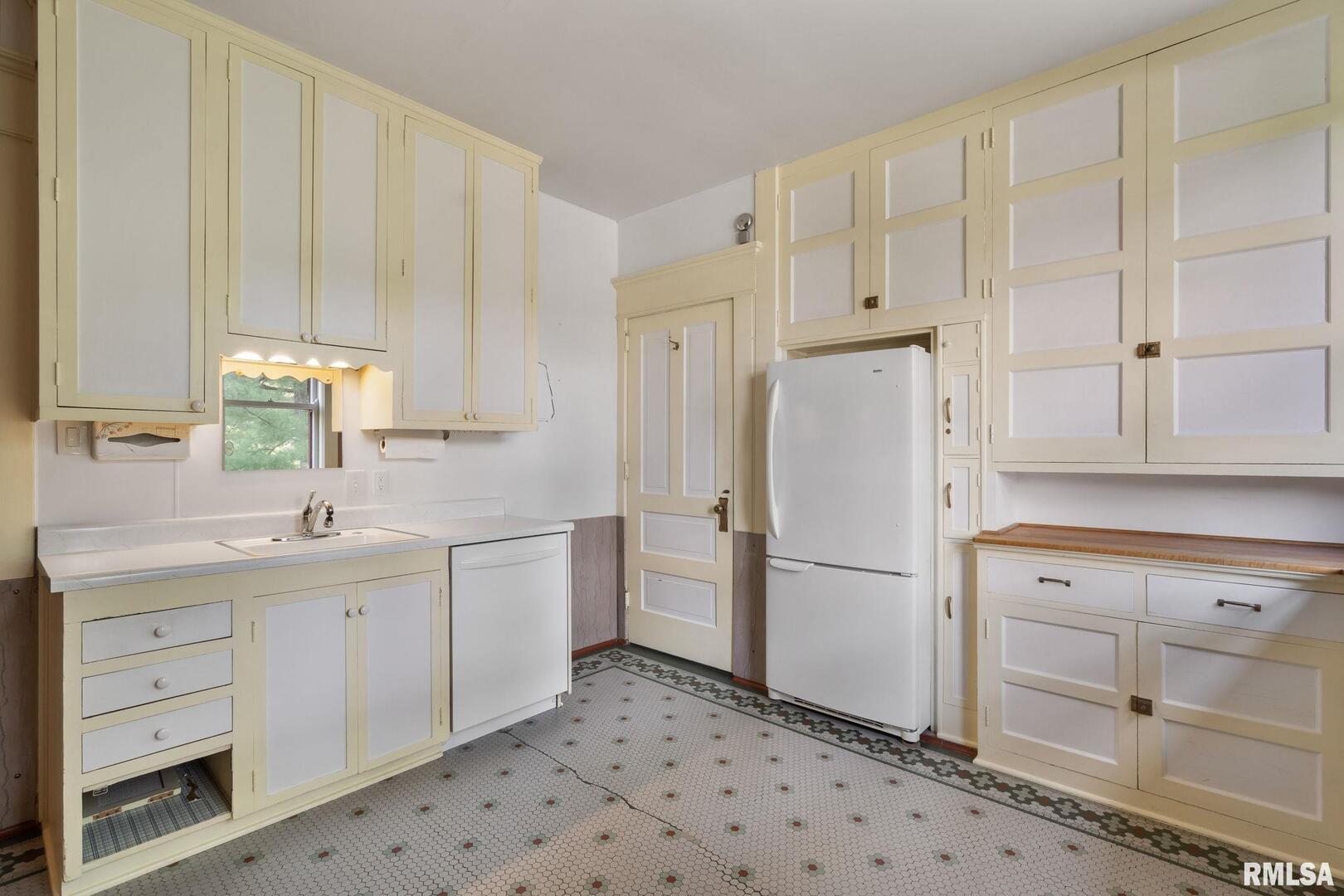 5418 CHAPEL HILL Road