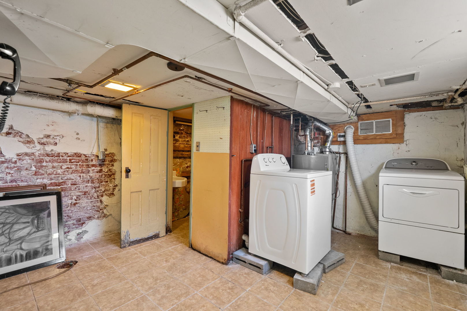 162 6th Avenue