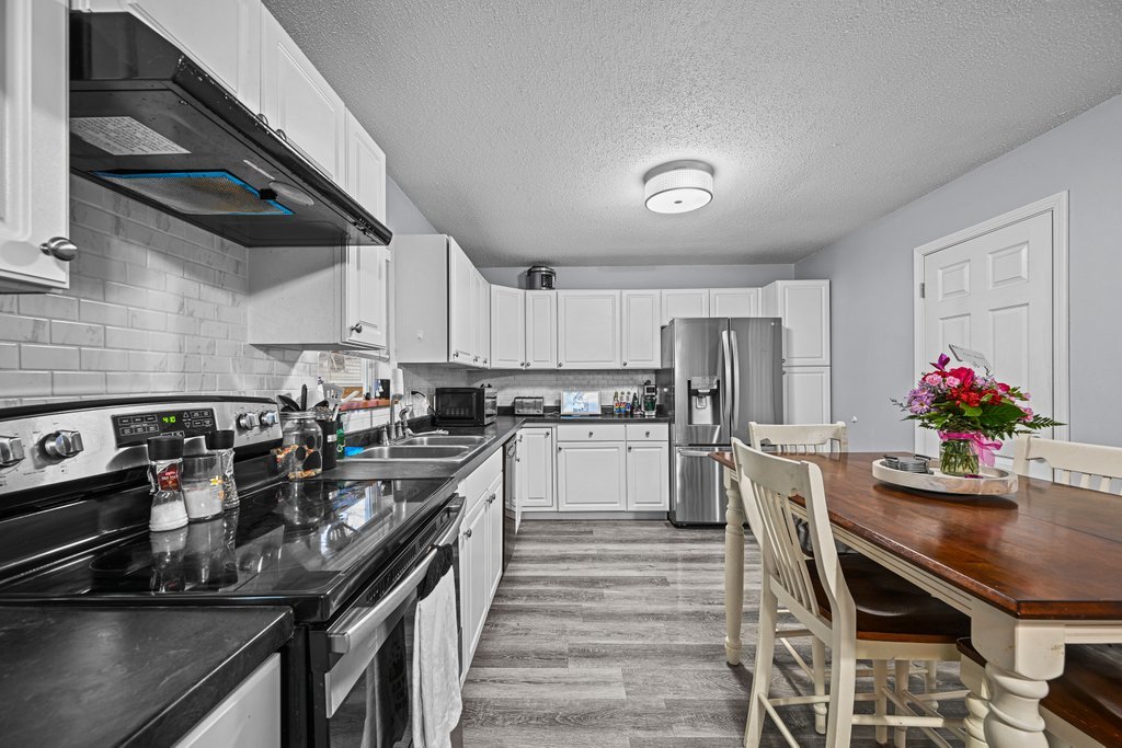 2635 N Elsie Avenue
