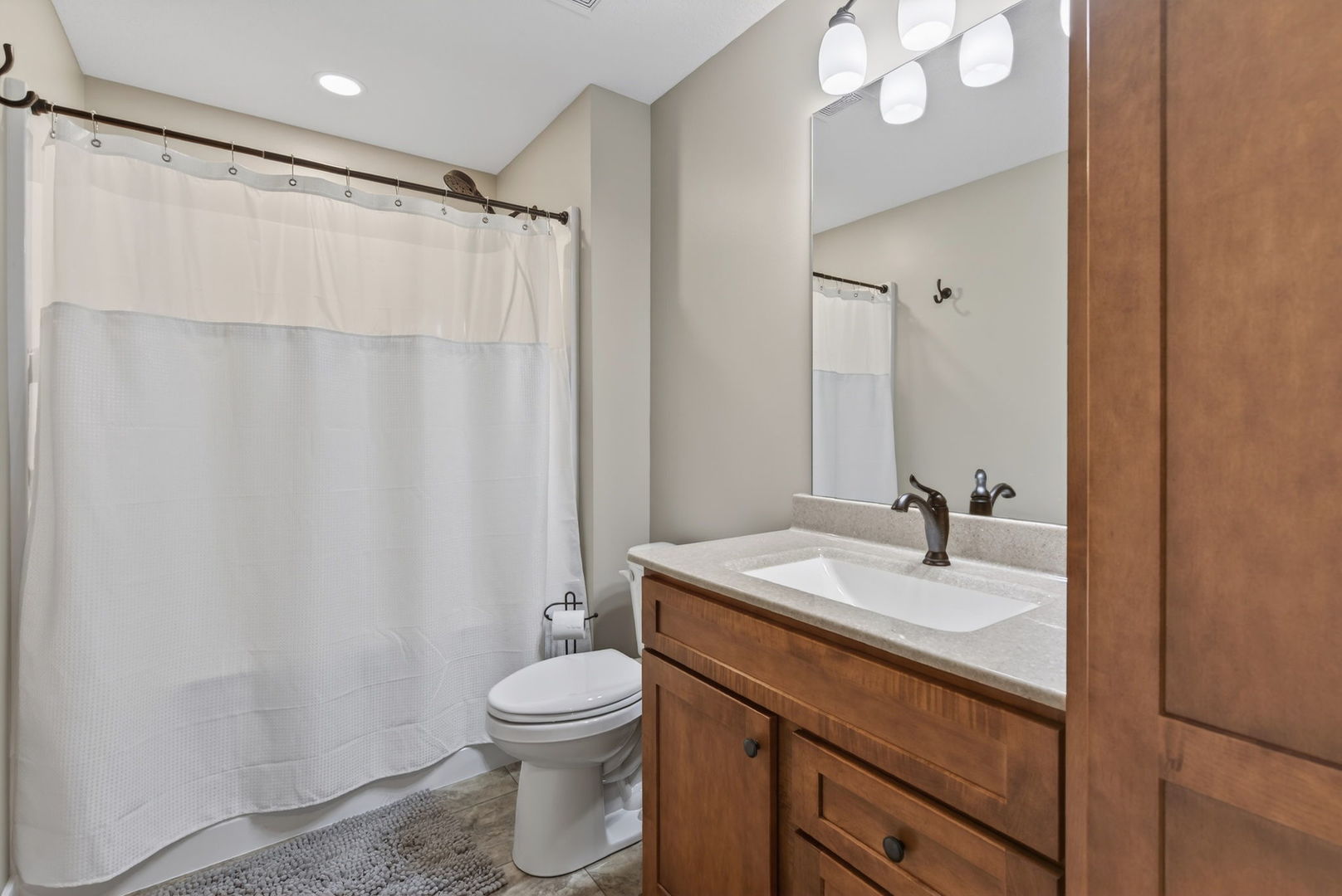 1439 Rhinelander Drive