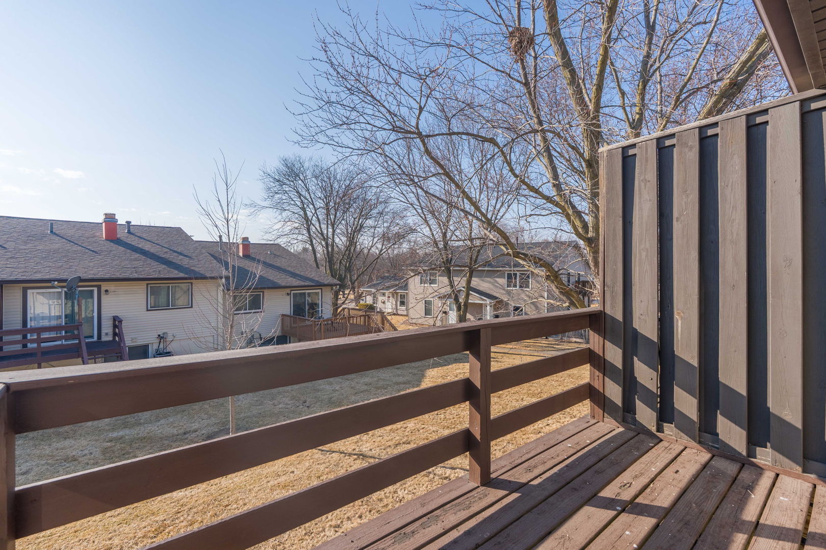 4023 LILLIE Avenue Unit: 305
