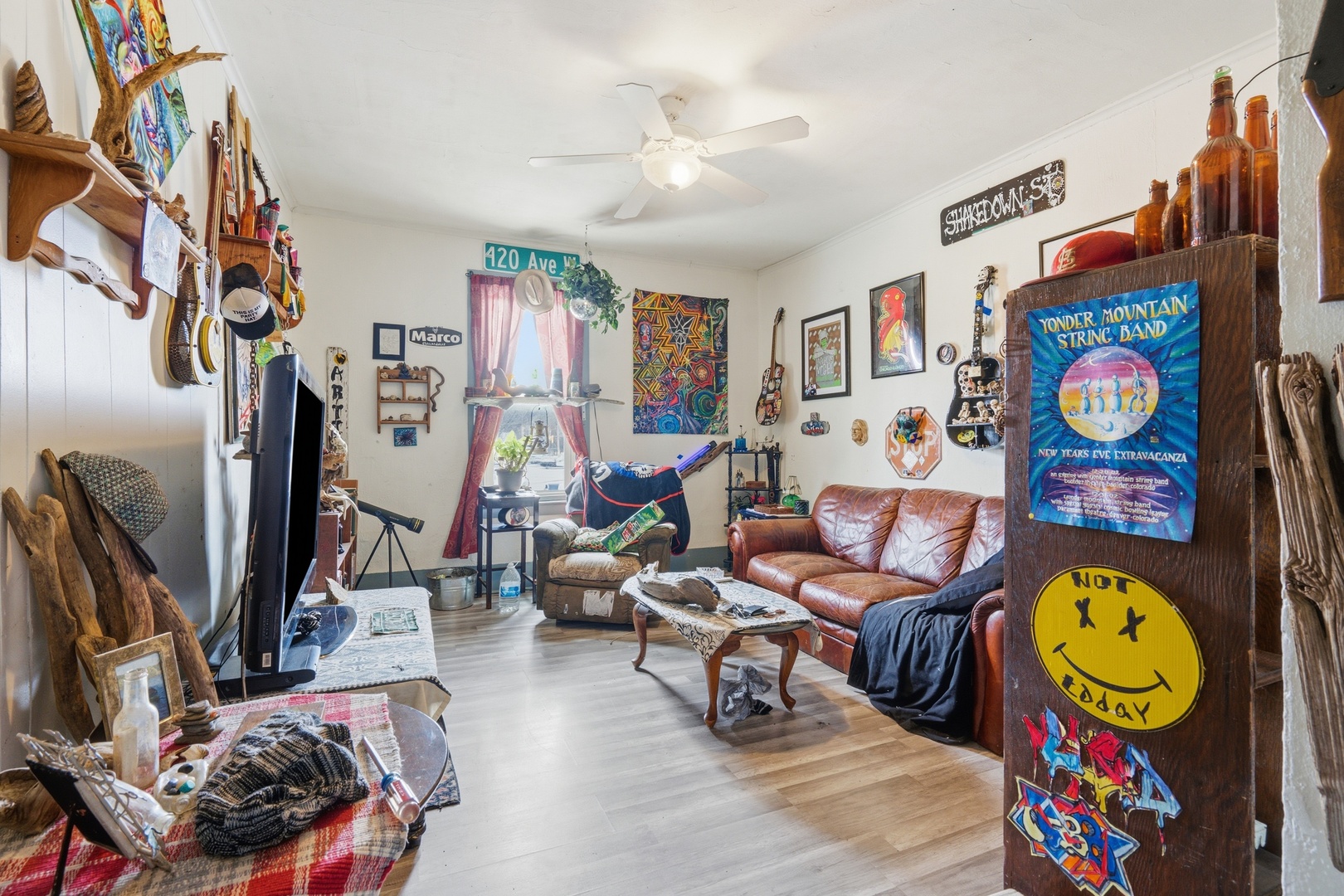110 E 22ND Avenue