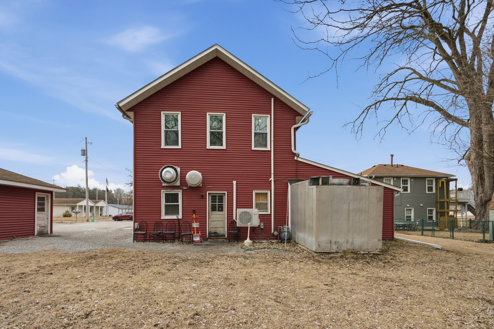 110 E 22ND Avenue