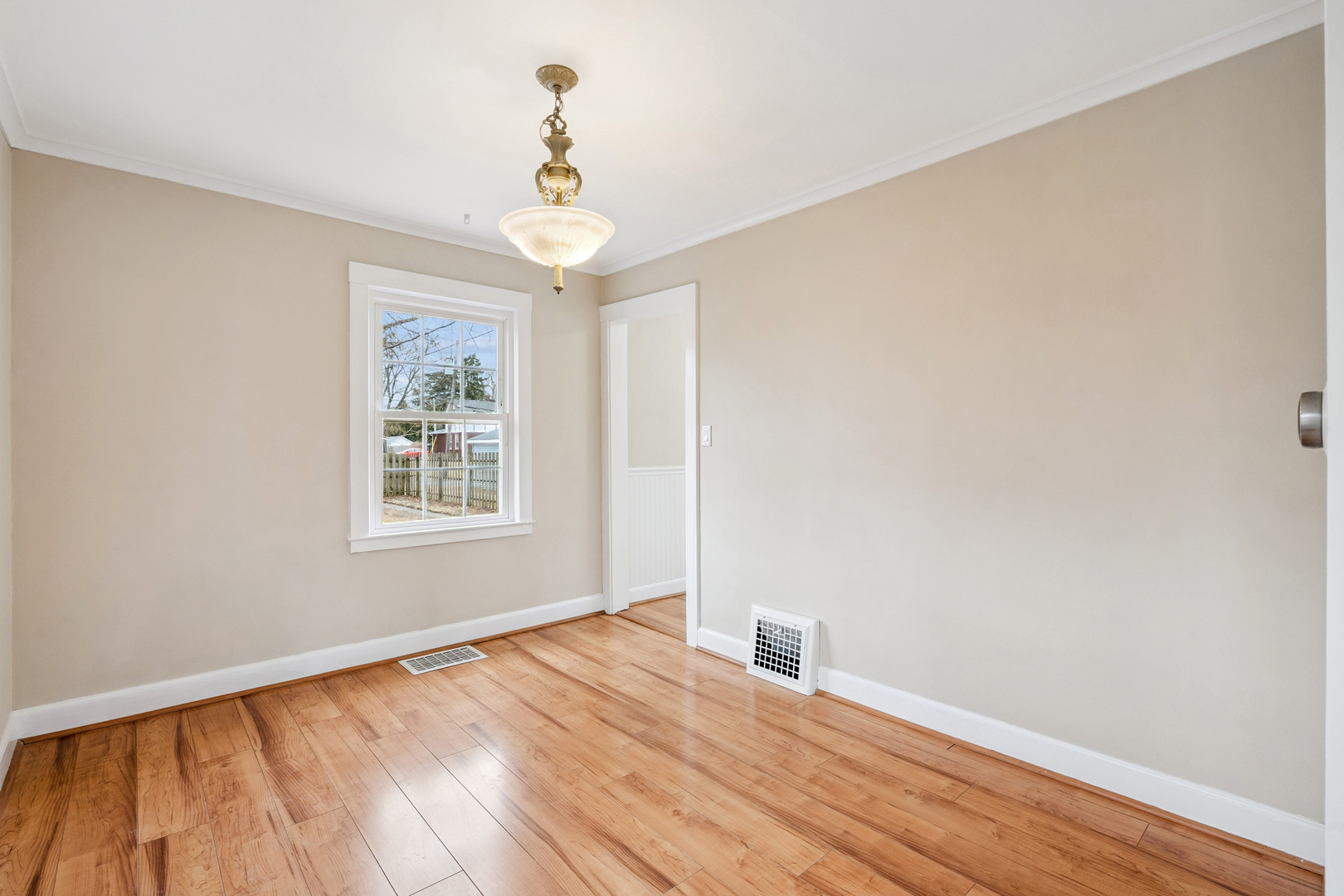 1542 43rd Street
