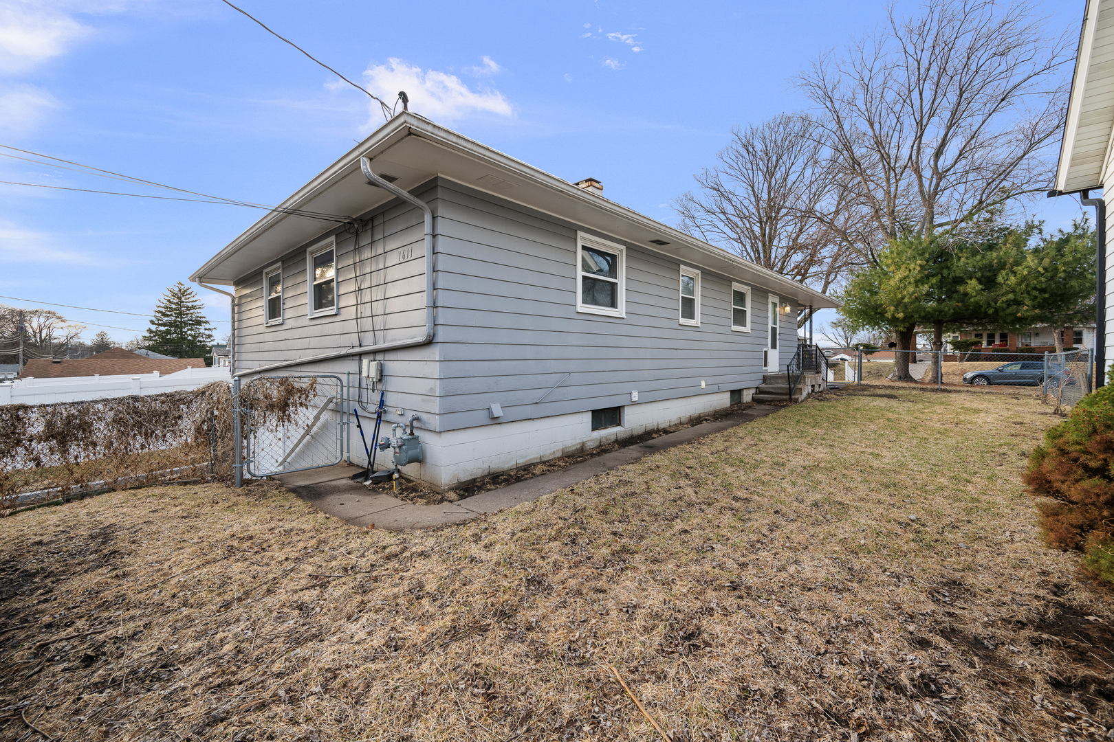 1611 E High Street