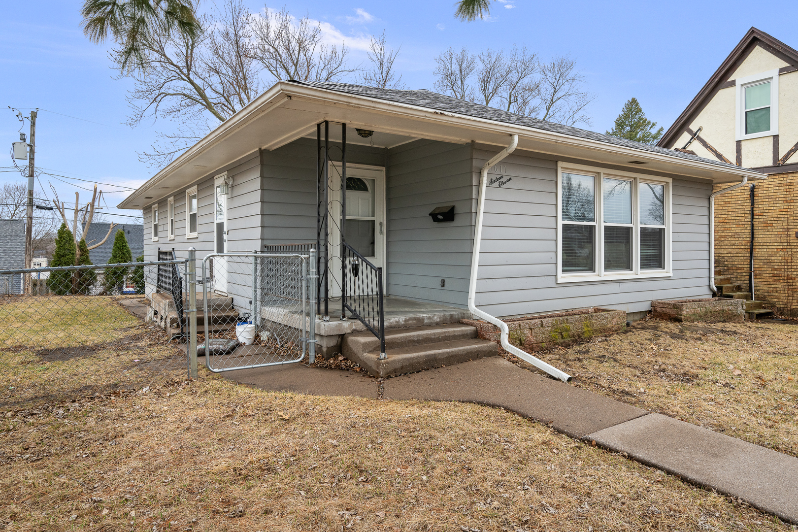1611 E High Street