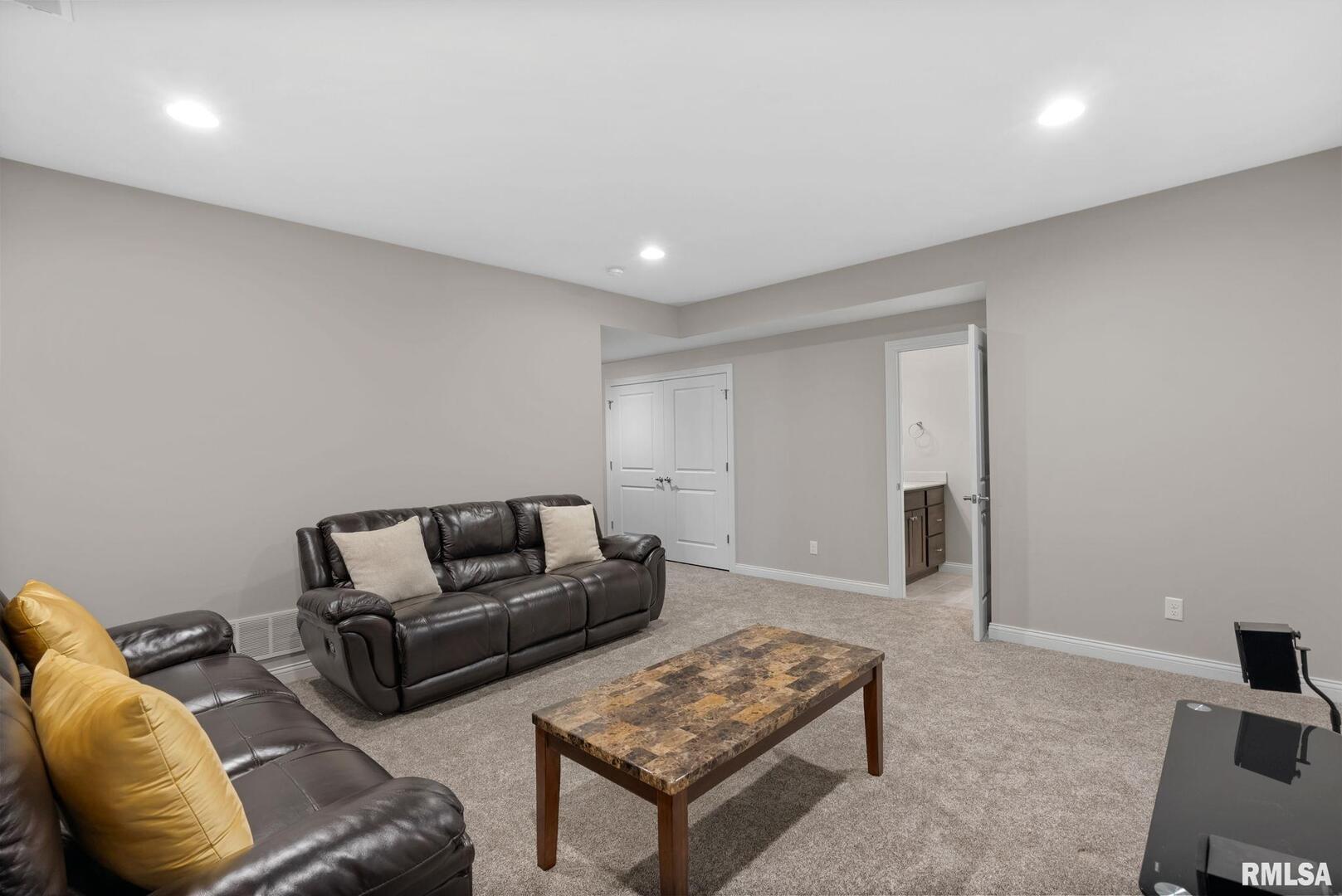 4434 W SLATE CREEK Drive