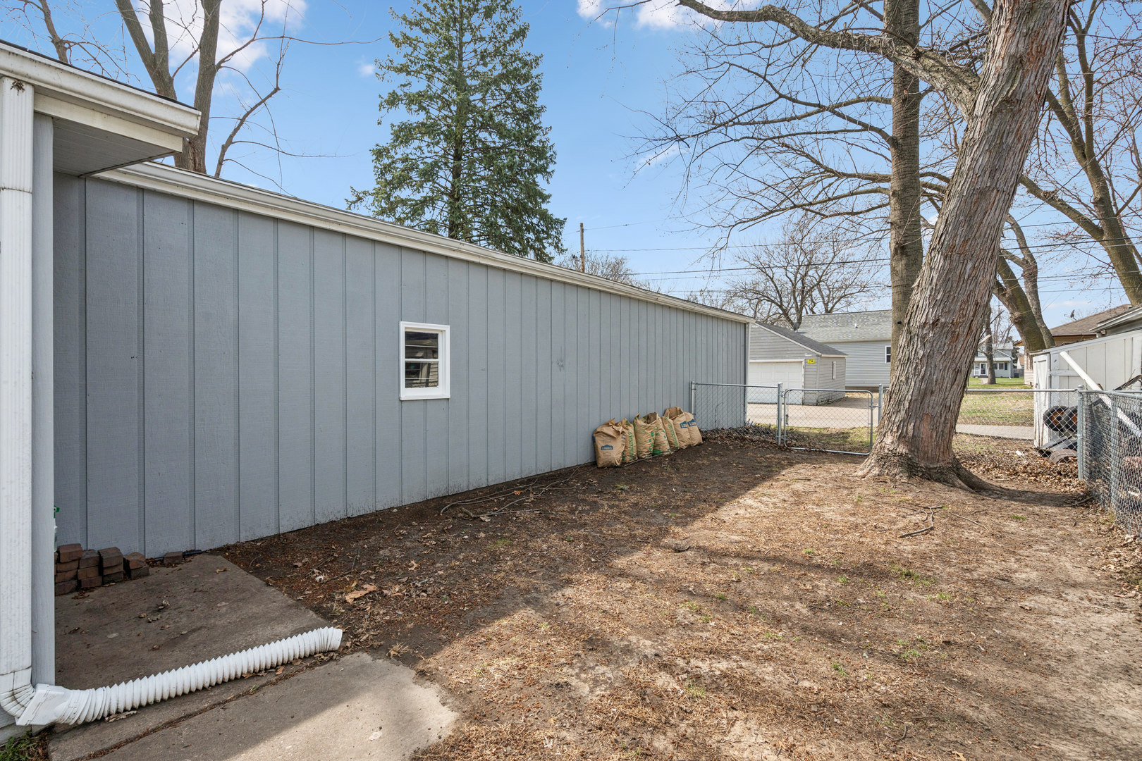 2052 37th Street