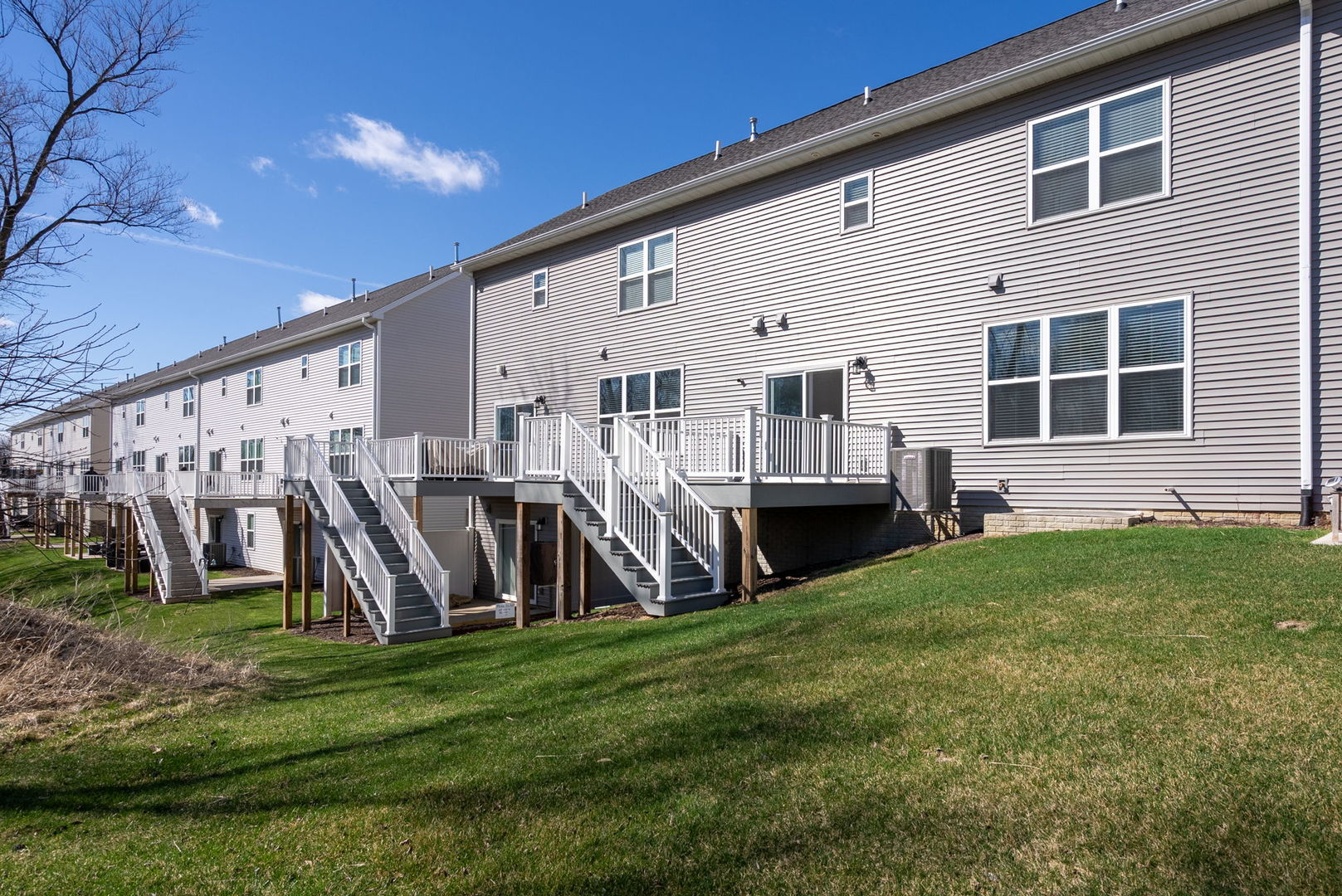 3911 Orchard Drive Unit: 3911