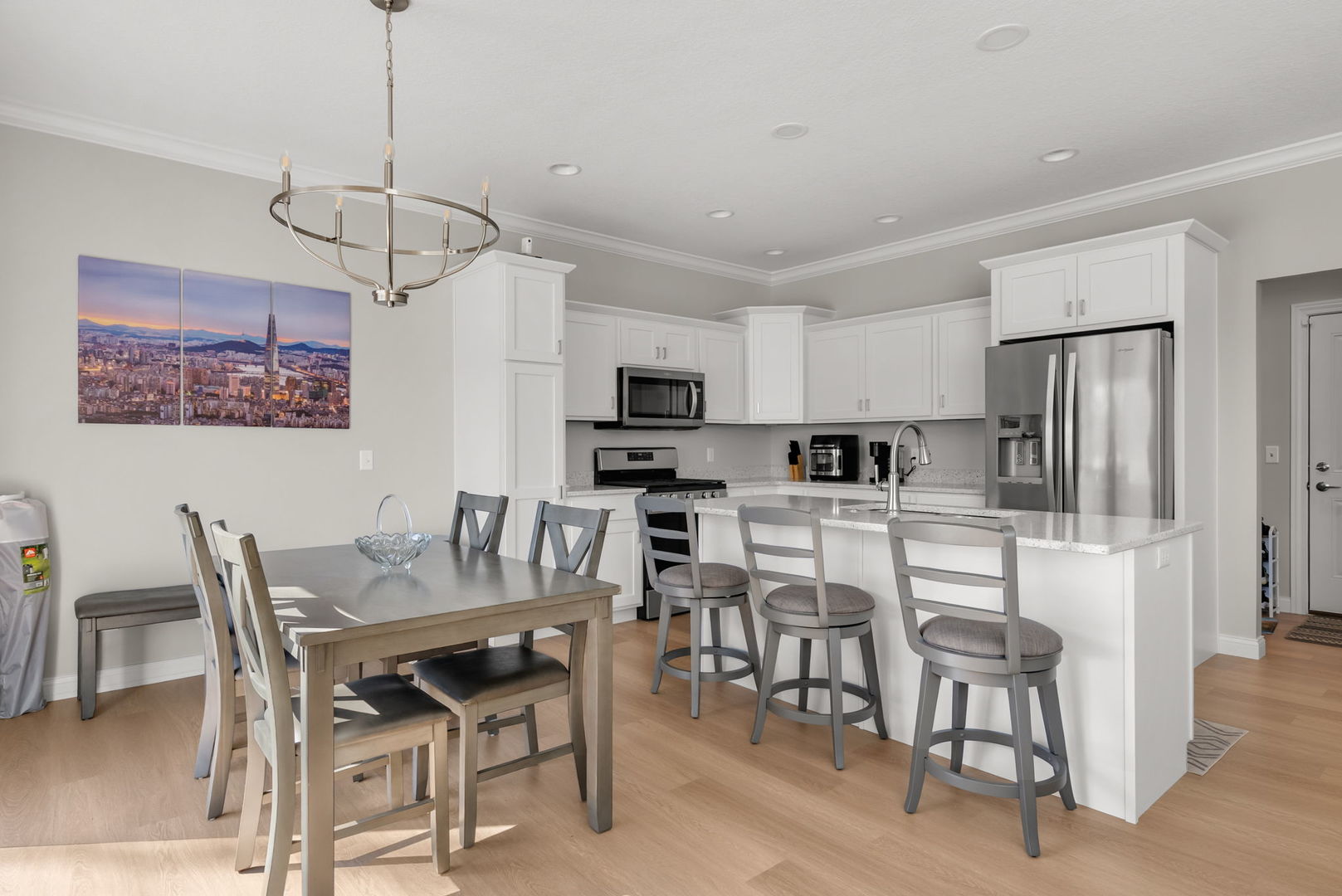 3911 Orchard Drive Unit: 3911