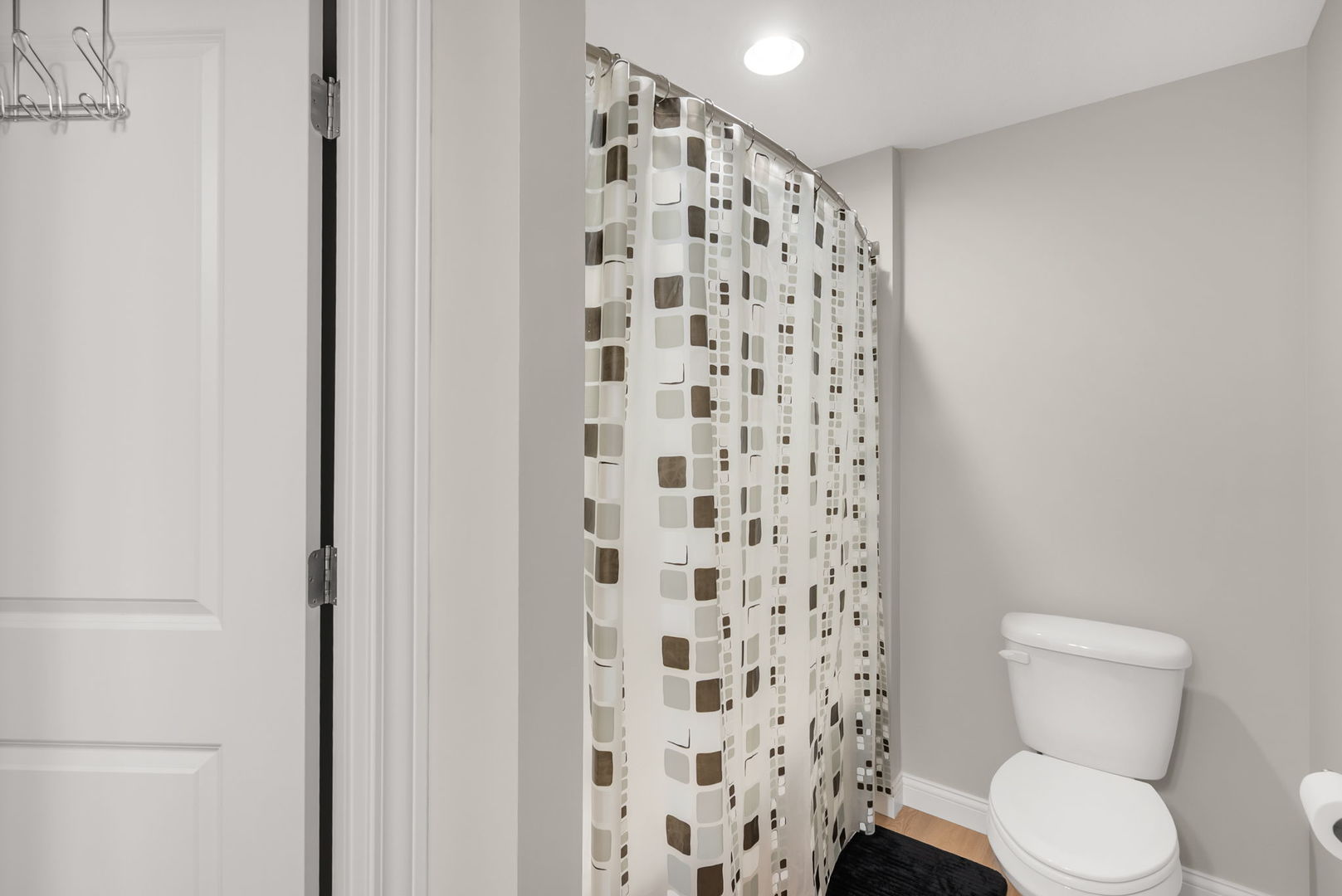 3911 Orchard Drive Unit: 3911