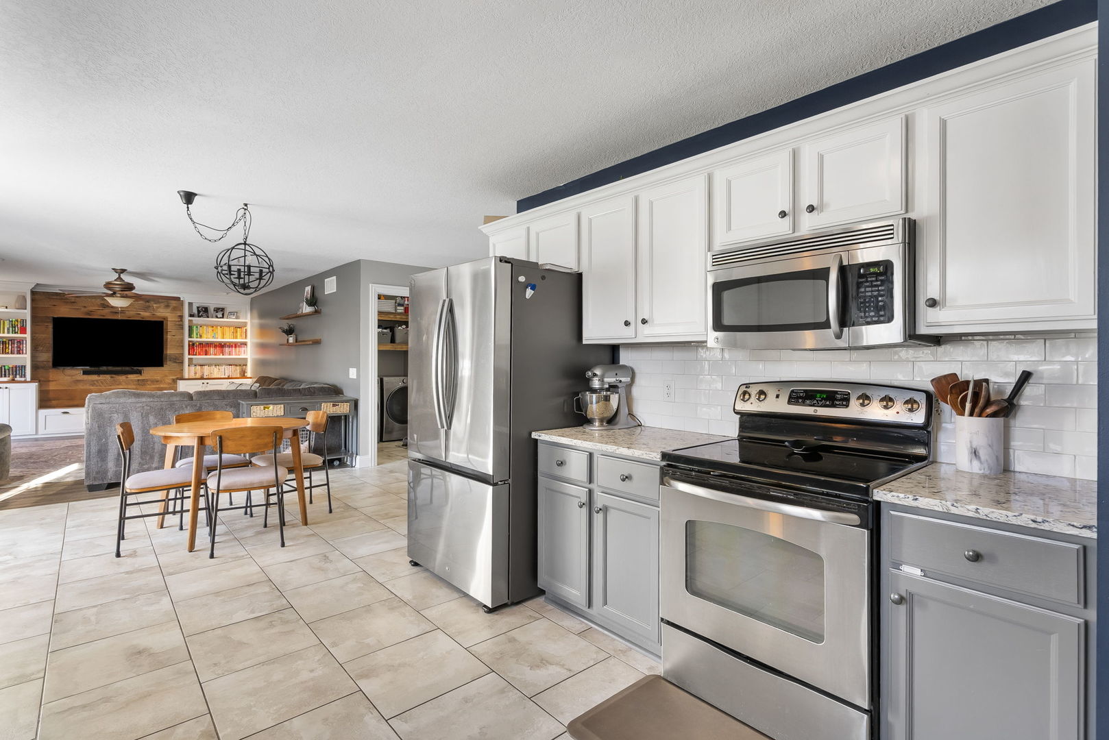 1419 W 51ST Street