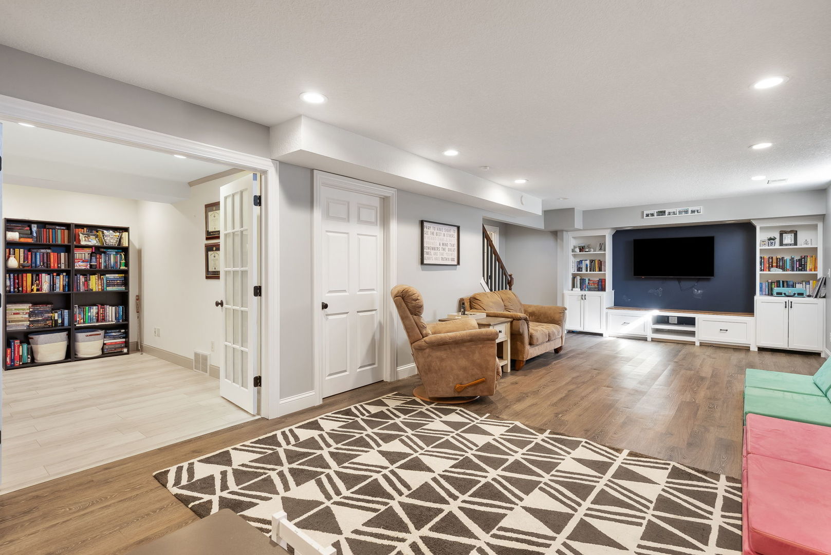 1419 W 51ST Street