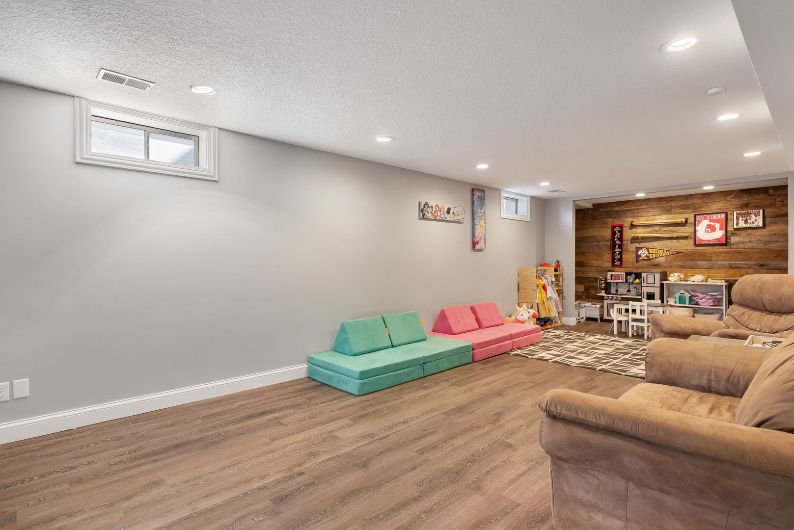1419 W 51ST Street