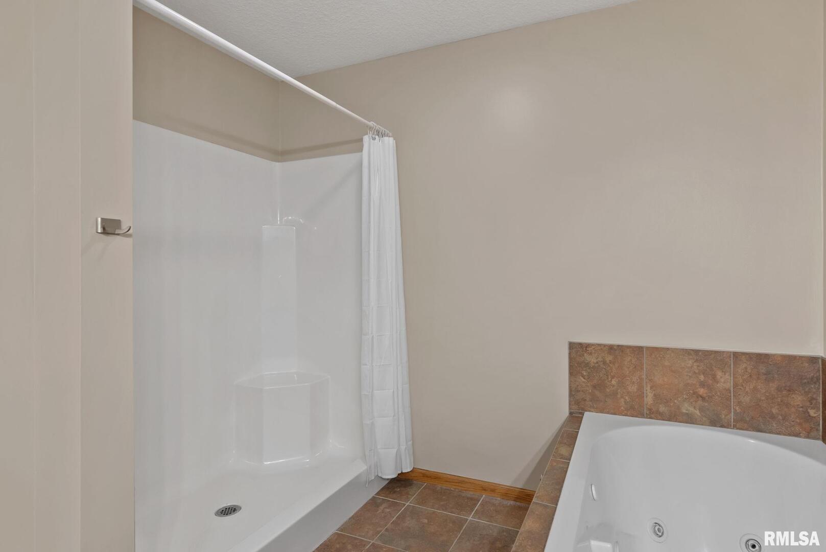 6112 34TH Avenue A Court