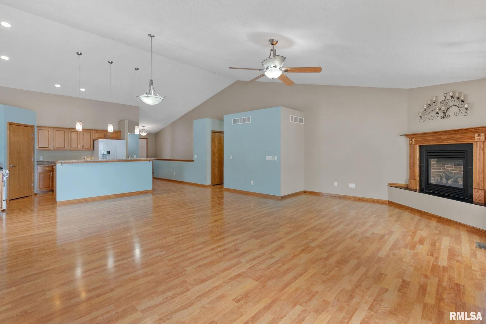 6112 34TH Avenue A Court