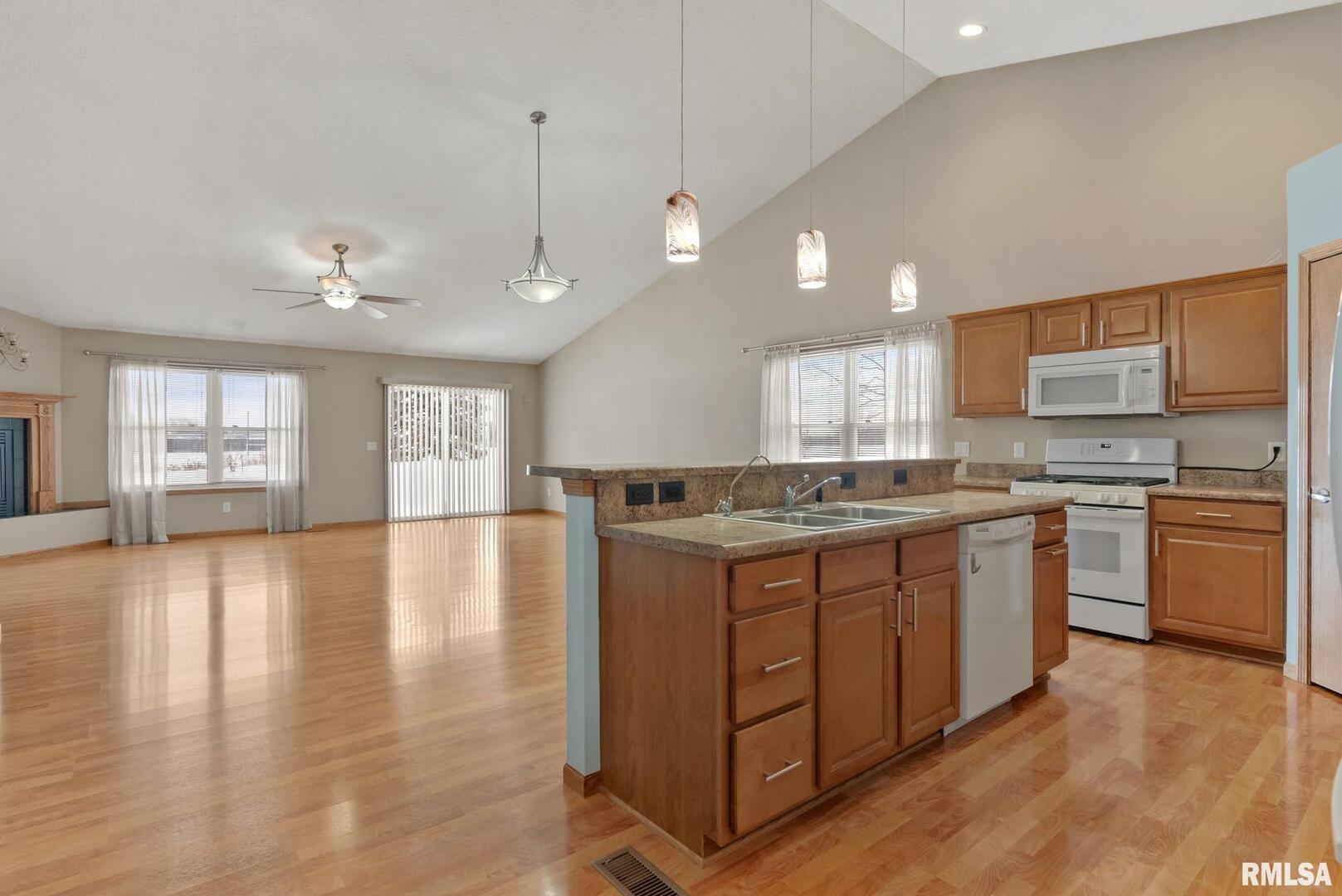 6112 34TH Avenue A Court
