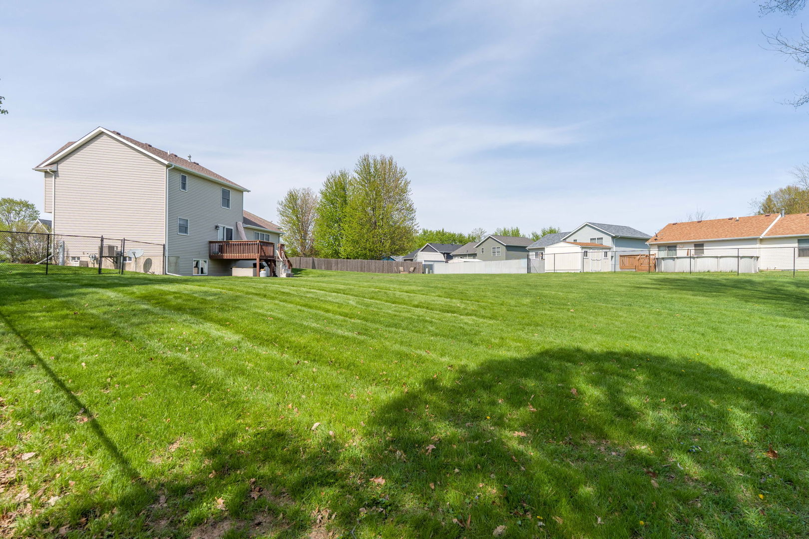 702 N Meadows Court