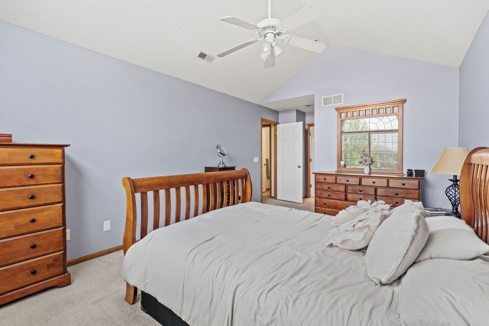 702 N Meadows Court