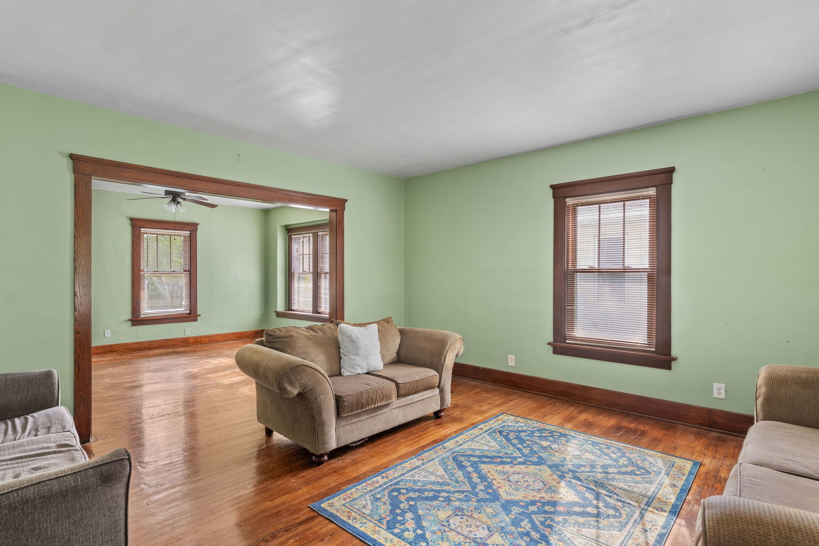 1121 W 15th Street