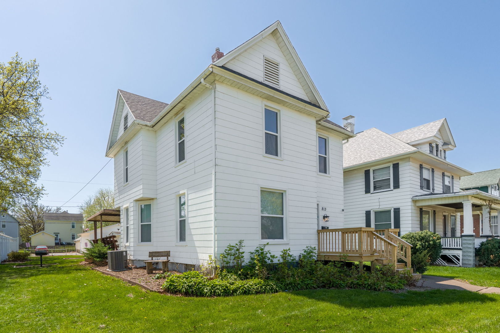 813 W Locust Street
