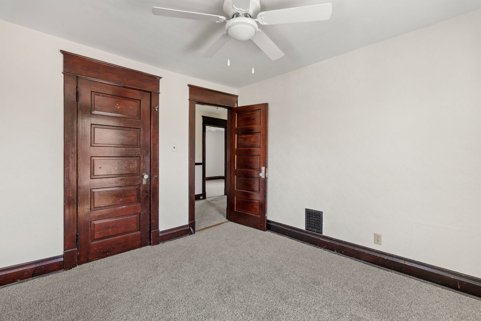 813 W Locust Street